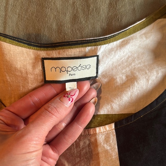 Abstract Patterned Top - Picture 2 of 4